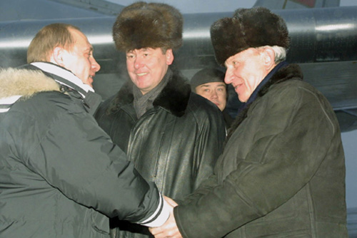 File:Vladimir Putin 20 November 2001-4.jpg