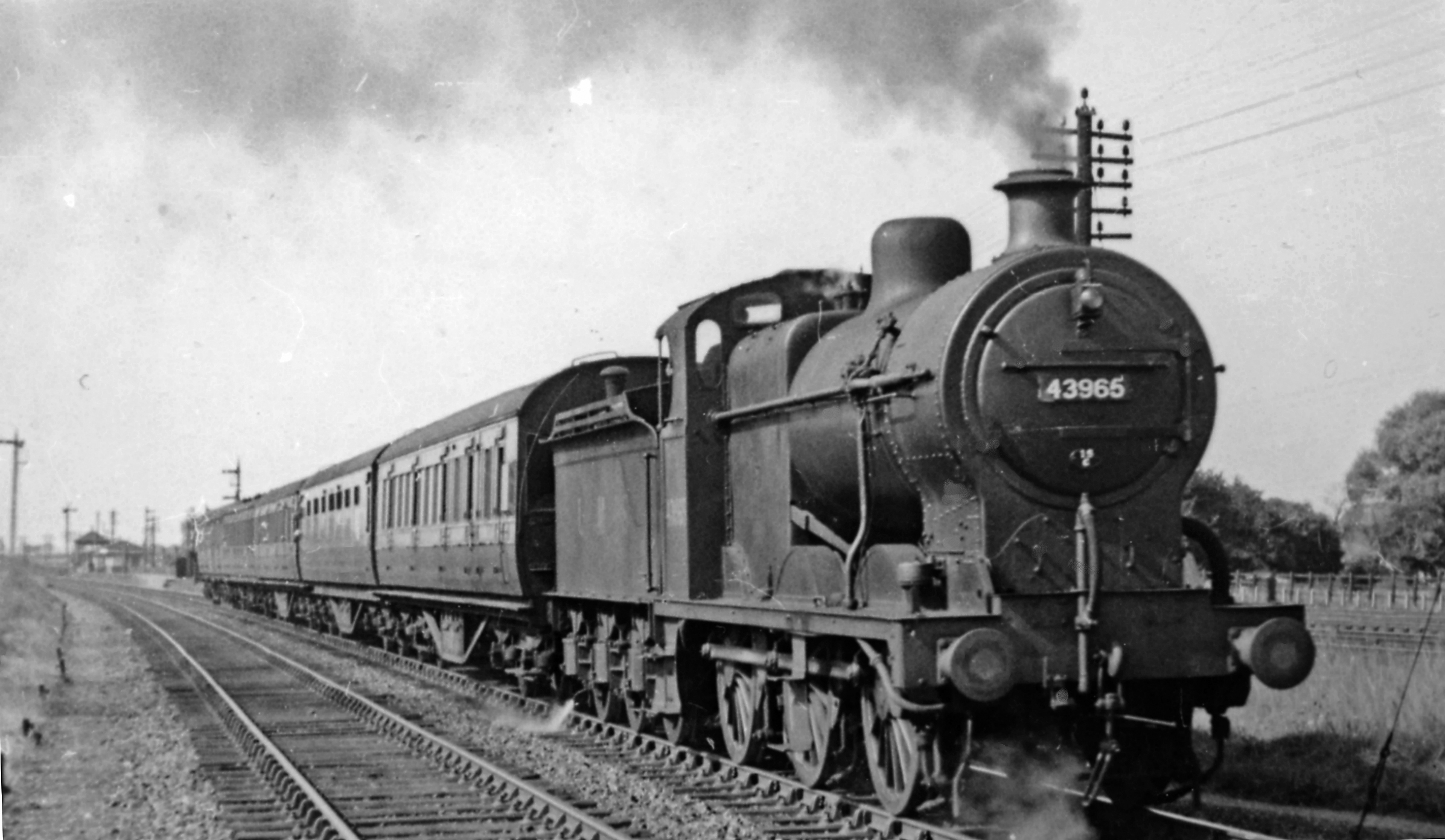 PHOTO British Railways Steam Locomotive 44076 Fowler 4F 0-6-0 Leicester Midland 