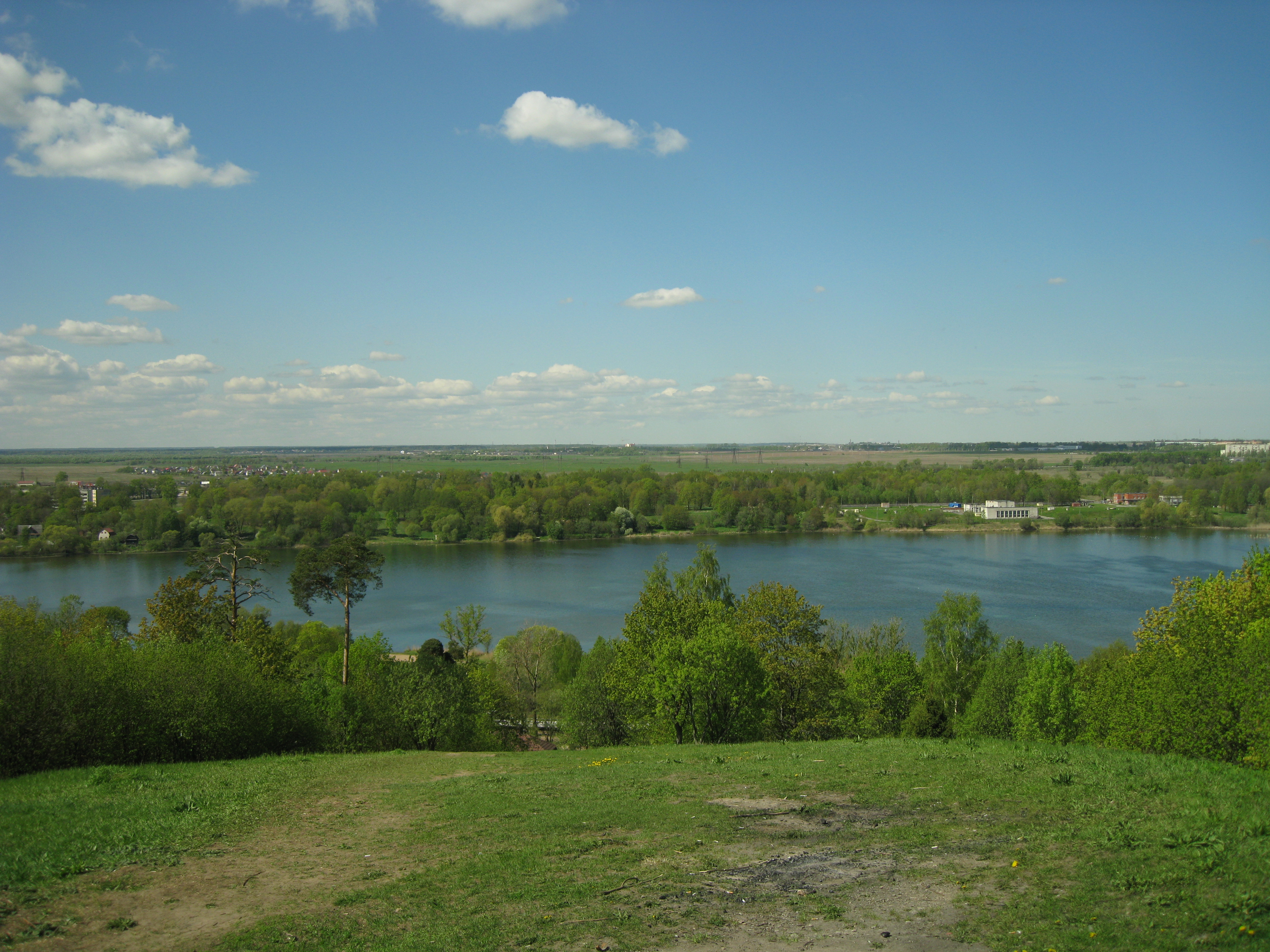 горы в красном селе