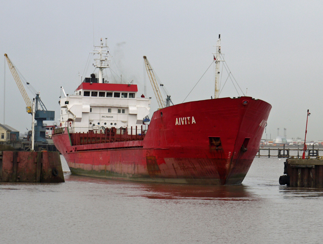 File:"AIVITA" - Departing New Holland Dock - geograph.org.uk - 1578846.jpg