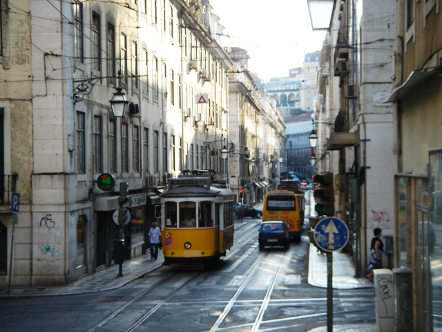 File:Conceicao Street.JPG