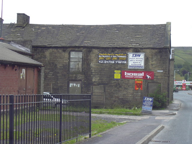 File:Disused Mill Building, Market Street. - geograph.org.uk - 504599.jpg