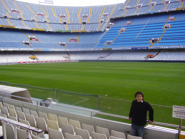 File:Estadio de Mestalla, 200 - panoramio.jpg