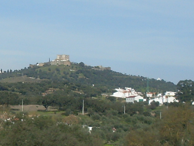 File:Evoramonte - Vista da A6.JPG