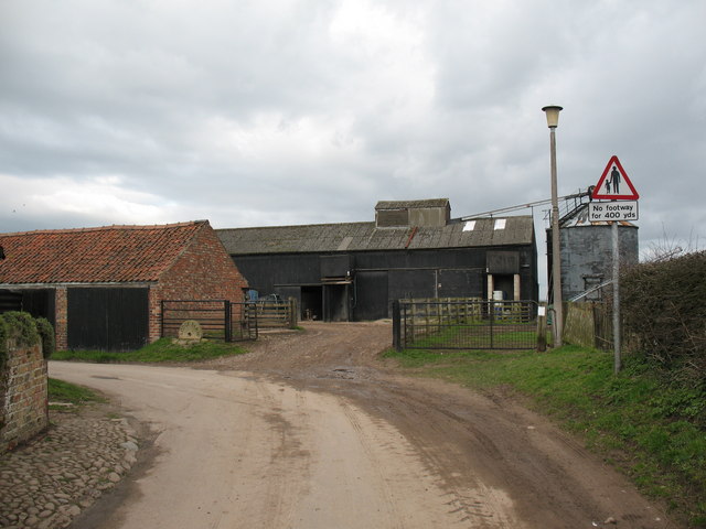 File:Farm buildings and yard at Helperby - geograph.org.uk - 358123.jpg