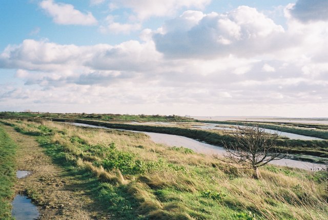 Footpath to Leigh on Sea - geograph.org.uk - 1211940