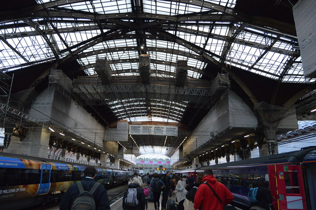 File:Inside Paddington Station - geograph.org.uk - 4905740.jpg