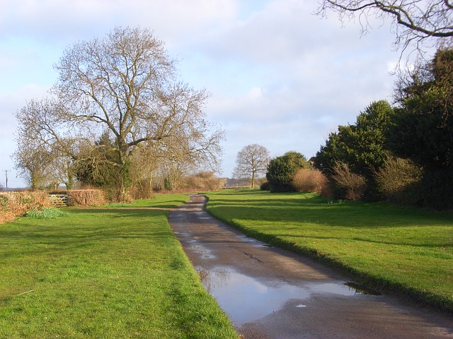 File:Lane at Copy Green, Marlow - geograph.org.uk - 753637.jpg