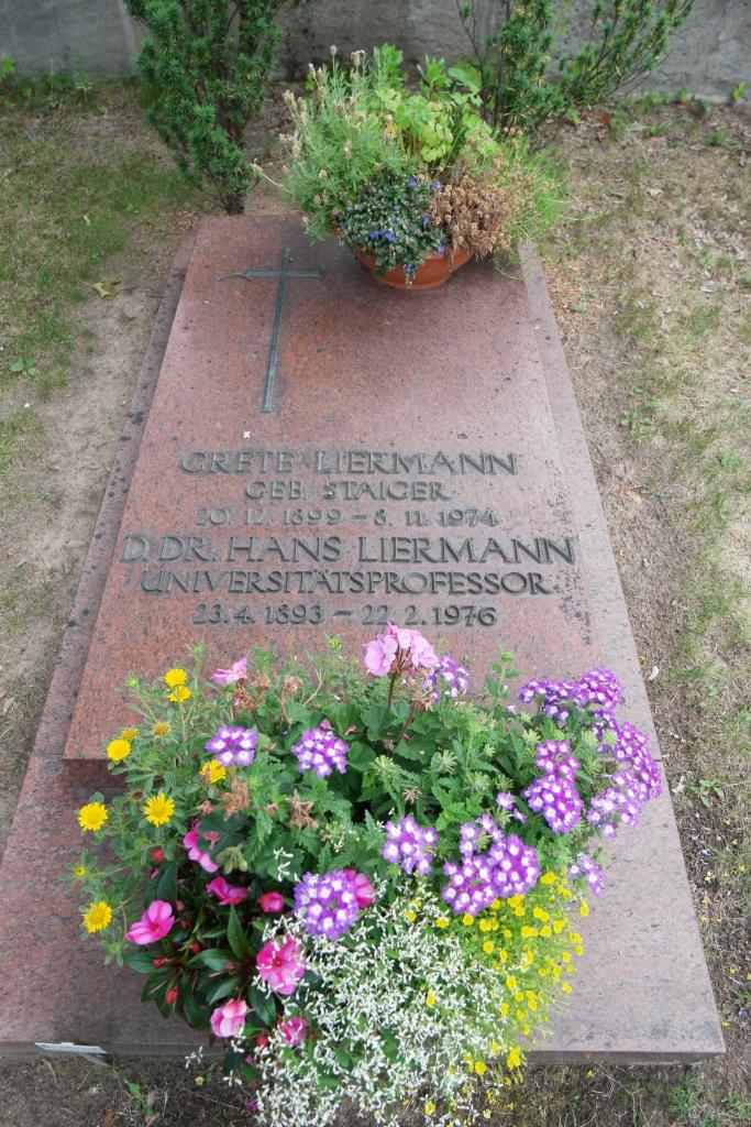 Grab von Hans Liermann auf dem Neustädter Friedhof in Erlangen