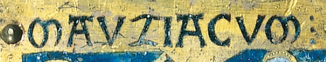 « Mauziacum » : forme latine de Mozac, gravée sur un panneau de la châsse de saint Calmin (fin XIIe siècle).