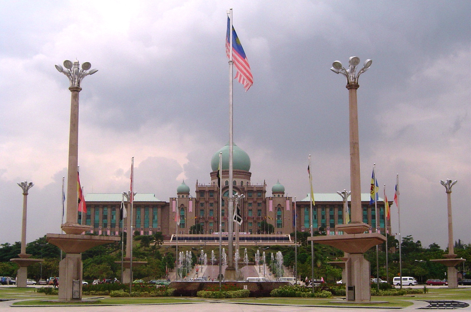 Putra Square