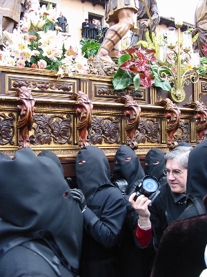 File:Procession-leon.jpg