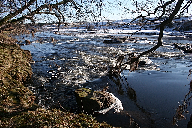 File:Rapids in the River Deveron - geograph.org.uk - 1721053.jpg