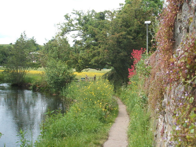 File:River Wye, Bakewell - geograph.org.uk - 1346903.jpg