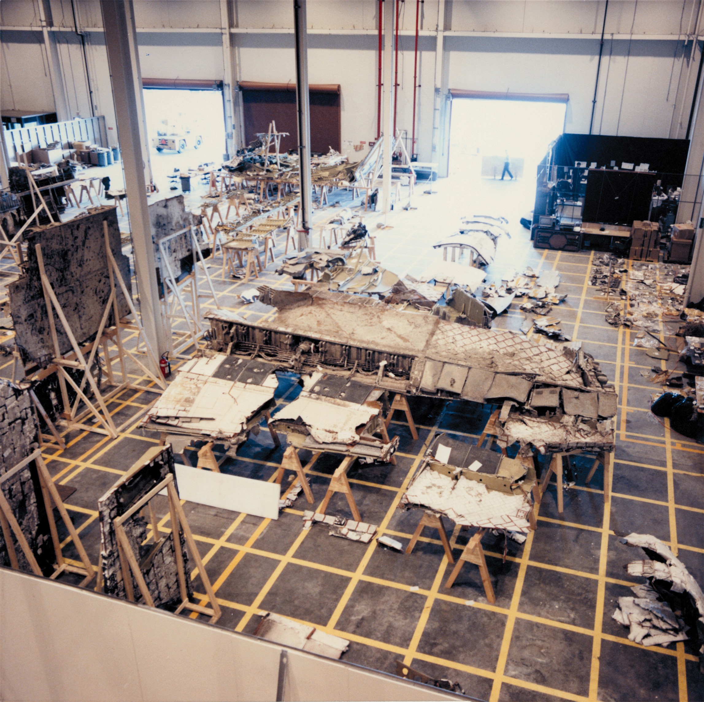 File:STS-51-L Recovered Debris (Orbiter) - GPN-2004-00002 ...