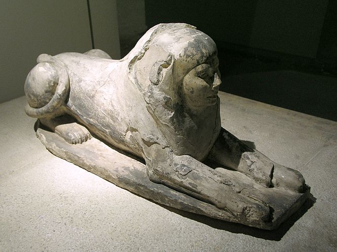 Esfinge de Hetepheres II, de la IV dinastía, hallada en Abu  Sphinx_of_Hetepheres_II_-_fourth_dynasty_of_Egypt