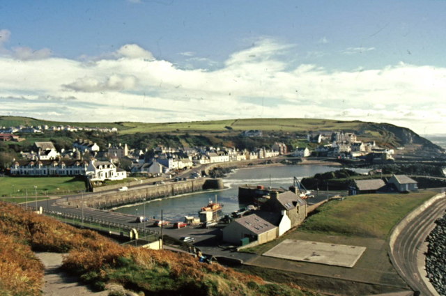 File:The Harbour at Portpatrick, Galloway - geograph.org.uk - 1596895.jpg