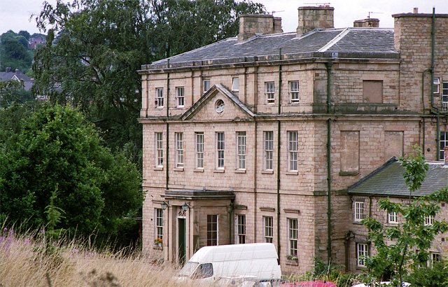 File:Thundercliffe Grange, Ecclesfield - geograph.org.uk - 3442197.jpg