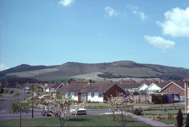 File:Towards the Downs from Seven Sisters Road - geograph.org.uk - 45043.jpg