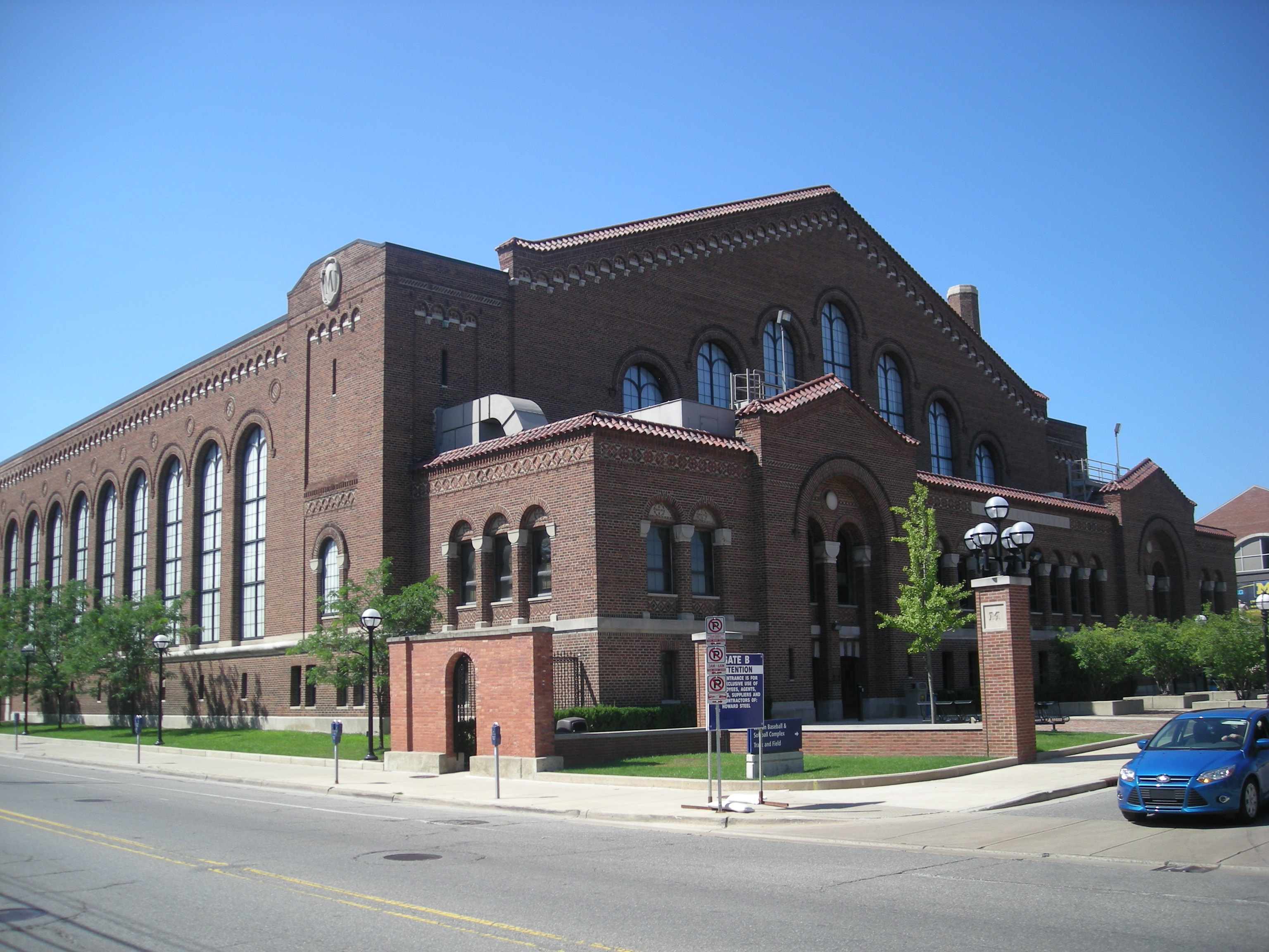 Ice hockey arena - Wikipedia