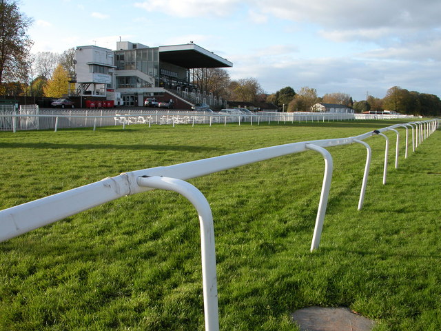 Racecourse Ground - Wikipedia