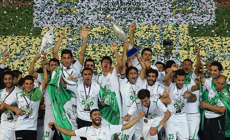 File:Zob Ahan winning Hazfi Cup in 2015 01.jpg