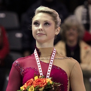 File:2010 Skate Canada Ladies - Ksenia MAKAROVA - Silver Medal - 0845a (cropped).jpg