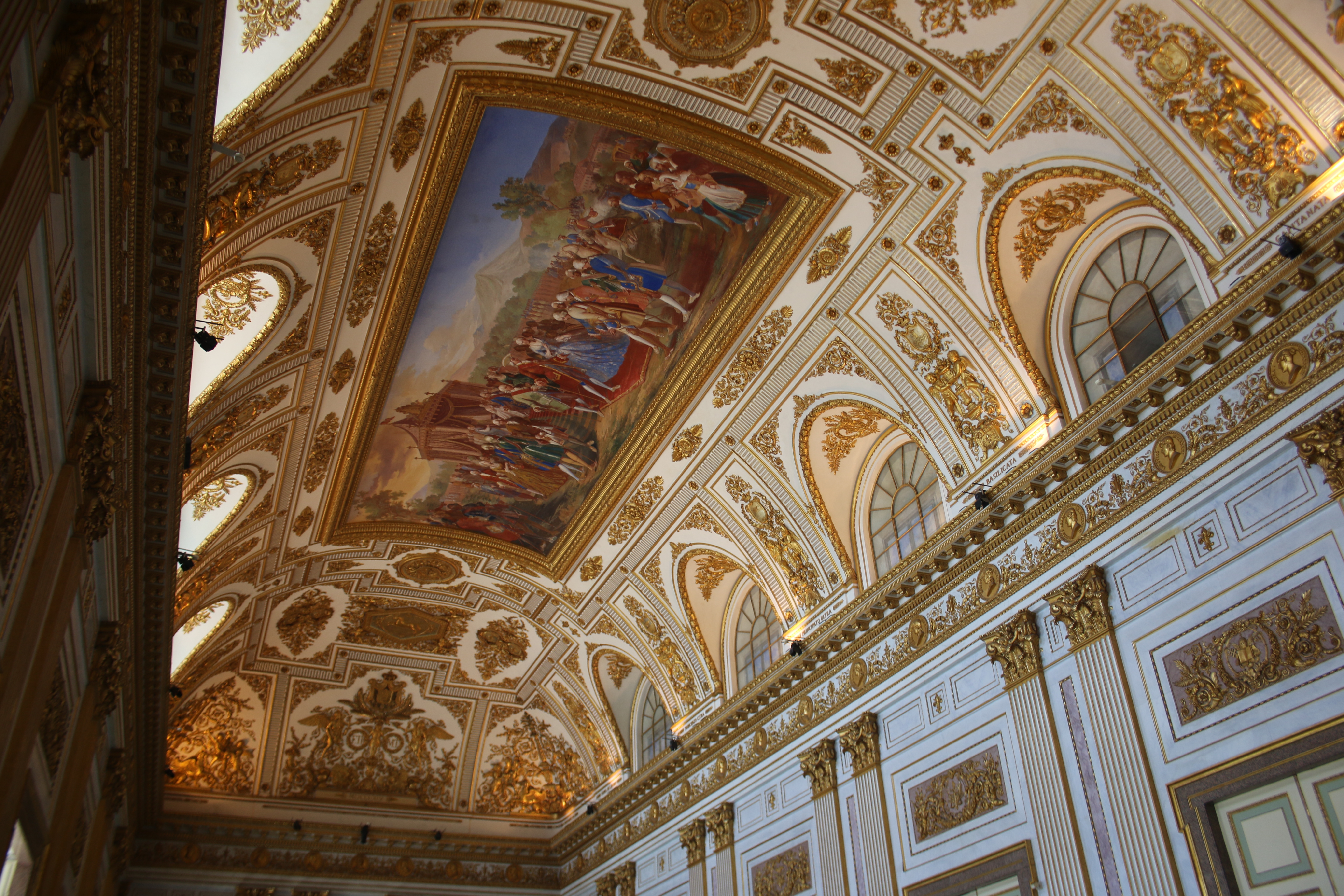 1000 24. Caserta Palace Library. Королевский дворец в Казерте двойной эллиптический свод. Паскуале Picazio Caserta Italy. Казерта потолок зала личной охраны.