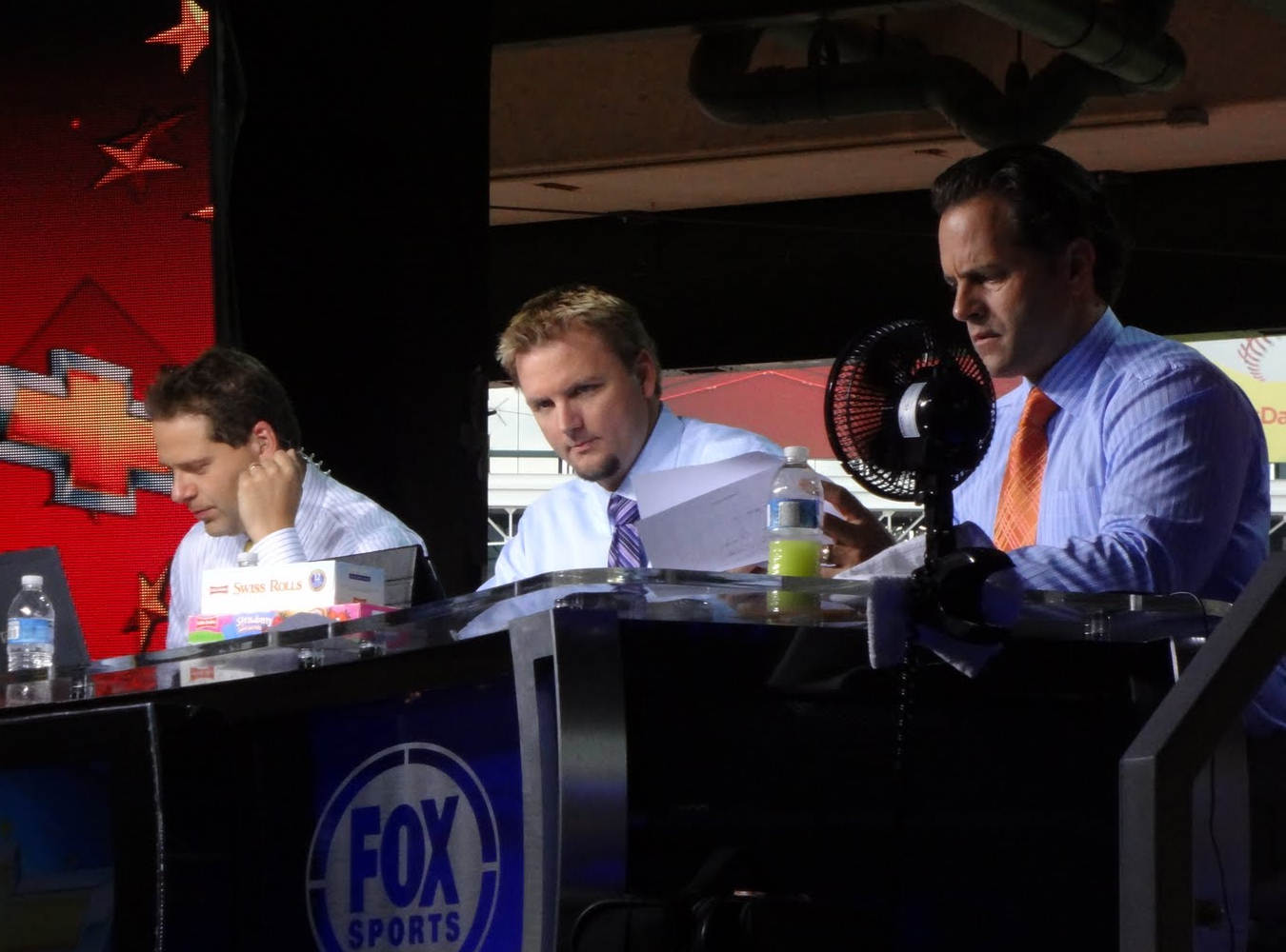 File:Chris Rose, A. J. Pierzynski and Eric Karros, 2011 World Series FOX  pregame.jpg - Wikipedia