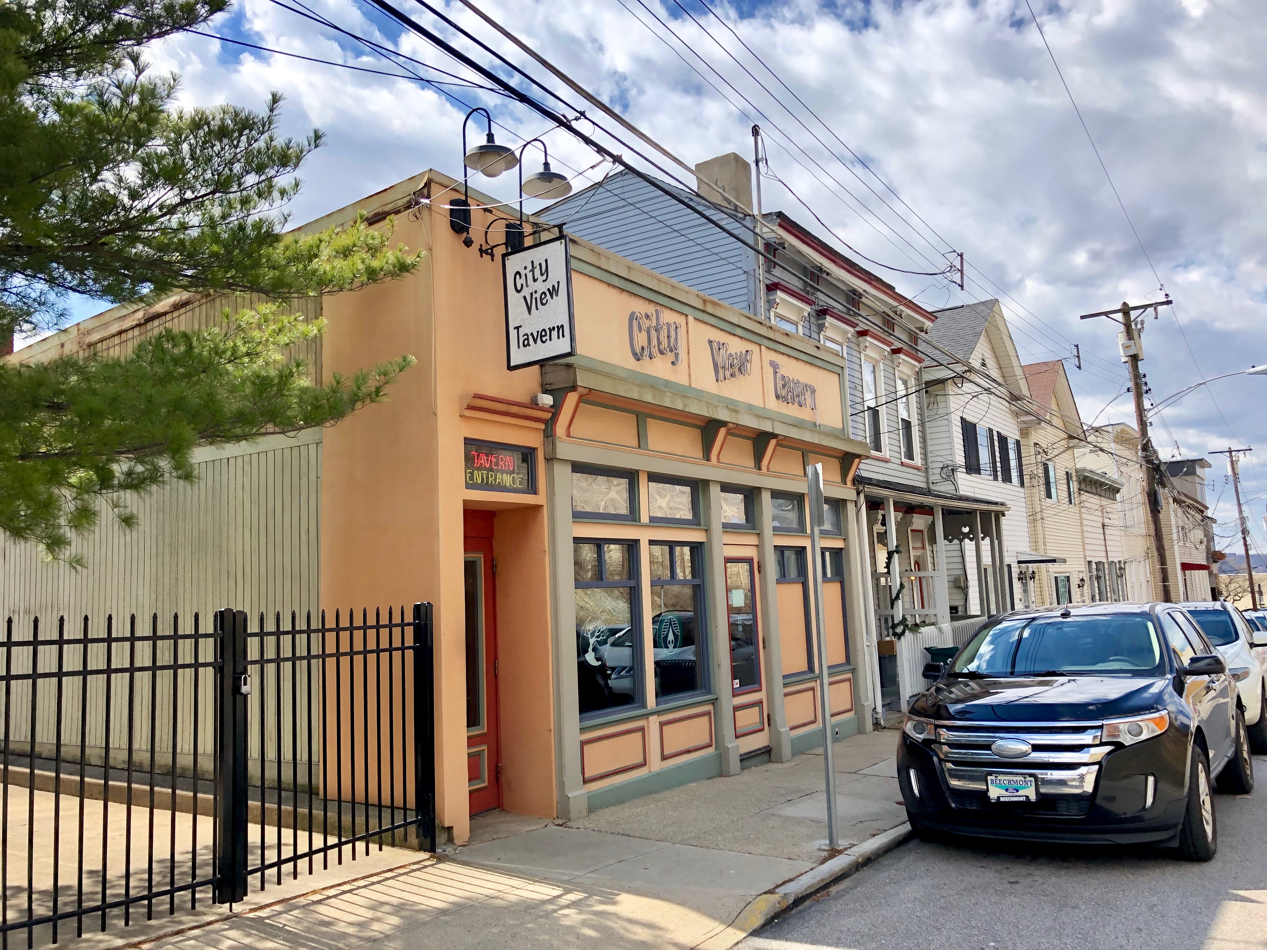 File City View Tavern Mount Adams Cincinnati Oh Jpg Wikimedia Commons