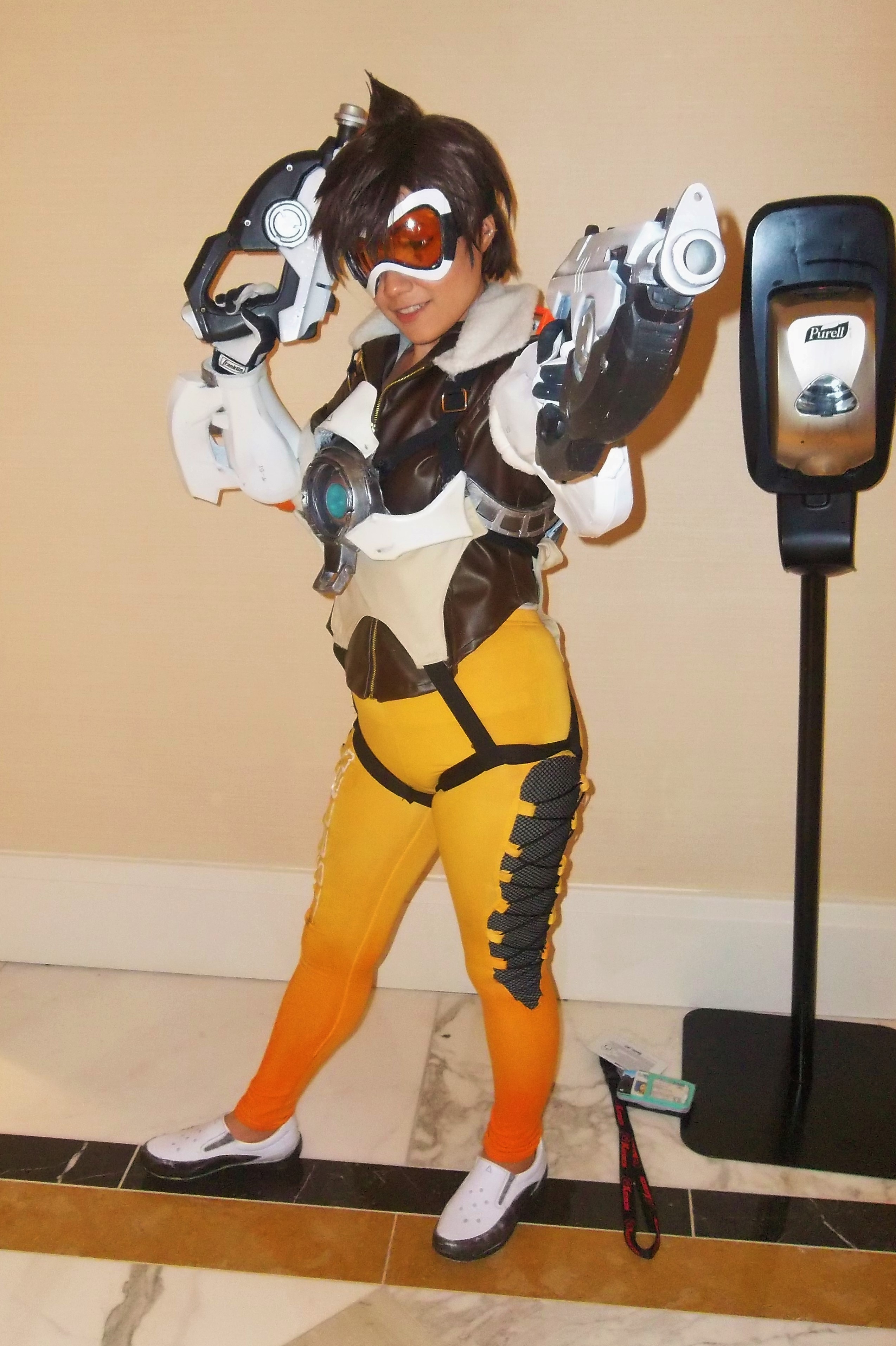 Tracer (Overwatch), Cosplay Reference Wiki