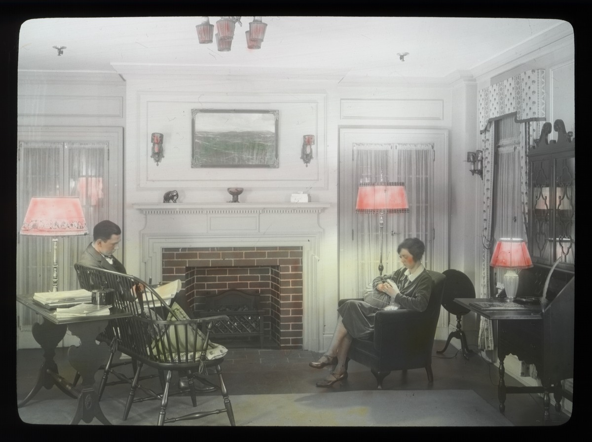 File Couple In Living Room Circa 1930s Jpg Wikimedia Commons