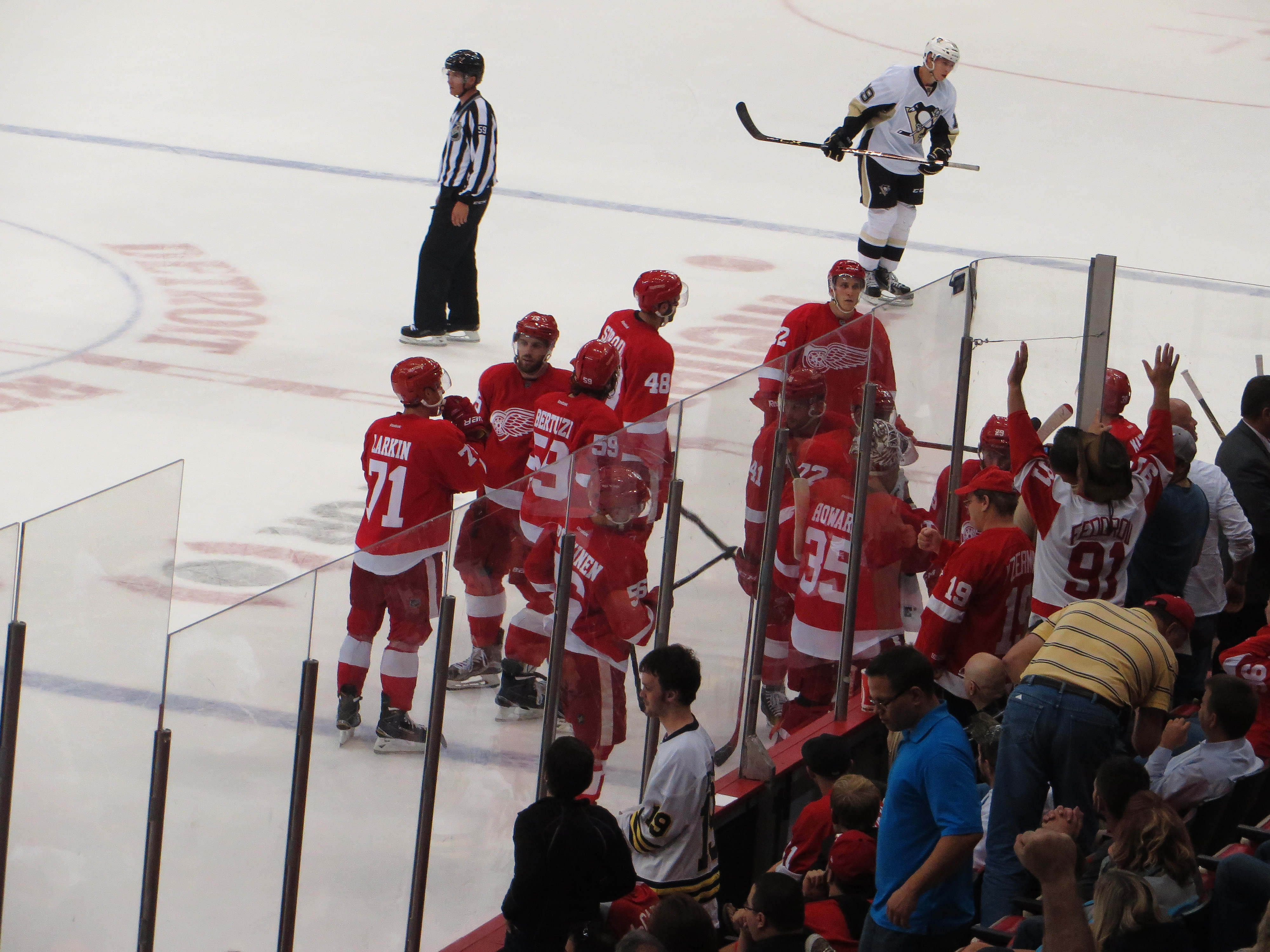 File:Detroit Red Wings vs. Pittsburgh Penguins, Joe Louis Arena