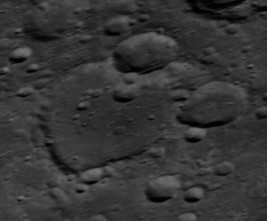 Oblique Apollo 14 Hasselblad camera image (facing east) Deutsch crater AS14-71-9889.jpg