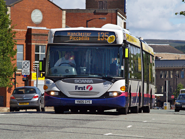 File:First Manchester bus 12007 (YN05 GYE), 29 July 2007.jpg