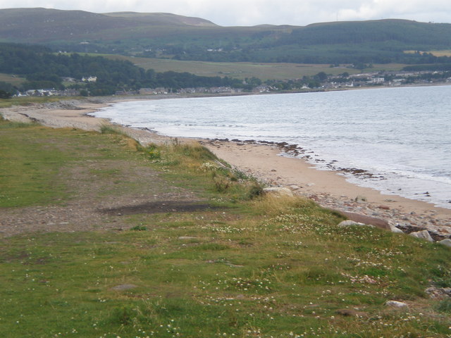 File:Golspie from shoreline by Golspie Links - geograph.org.uk - 1398356.jpg