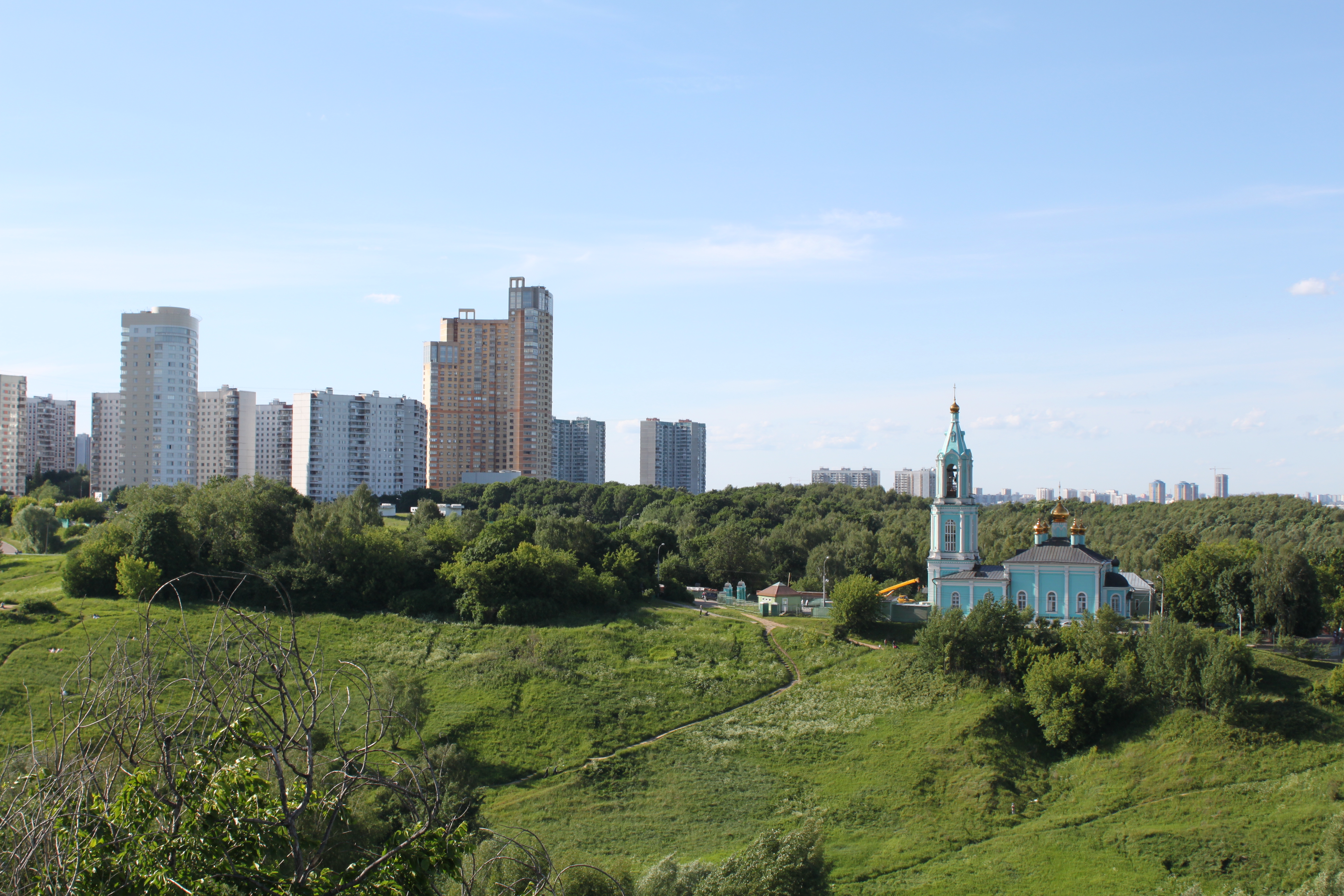 Файл:Krylatsky Hills 2010-06-06 4.jpg — Википедия