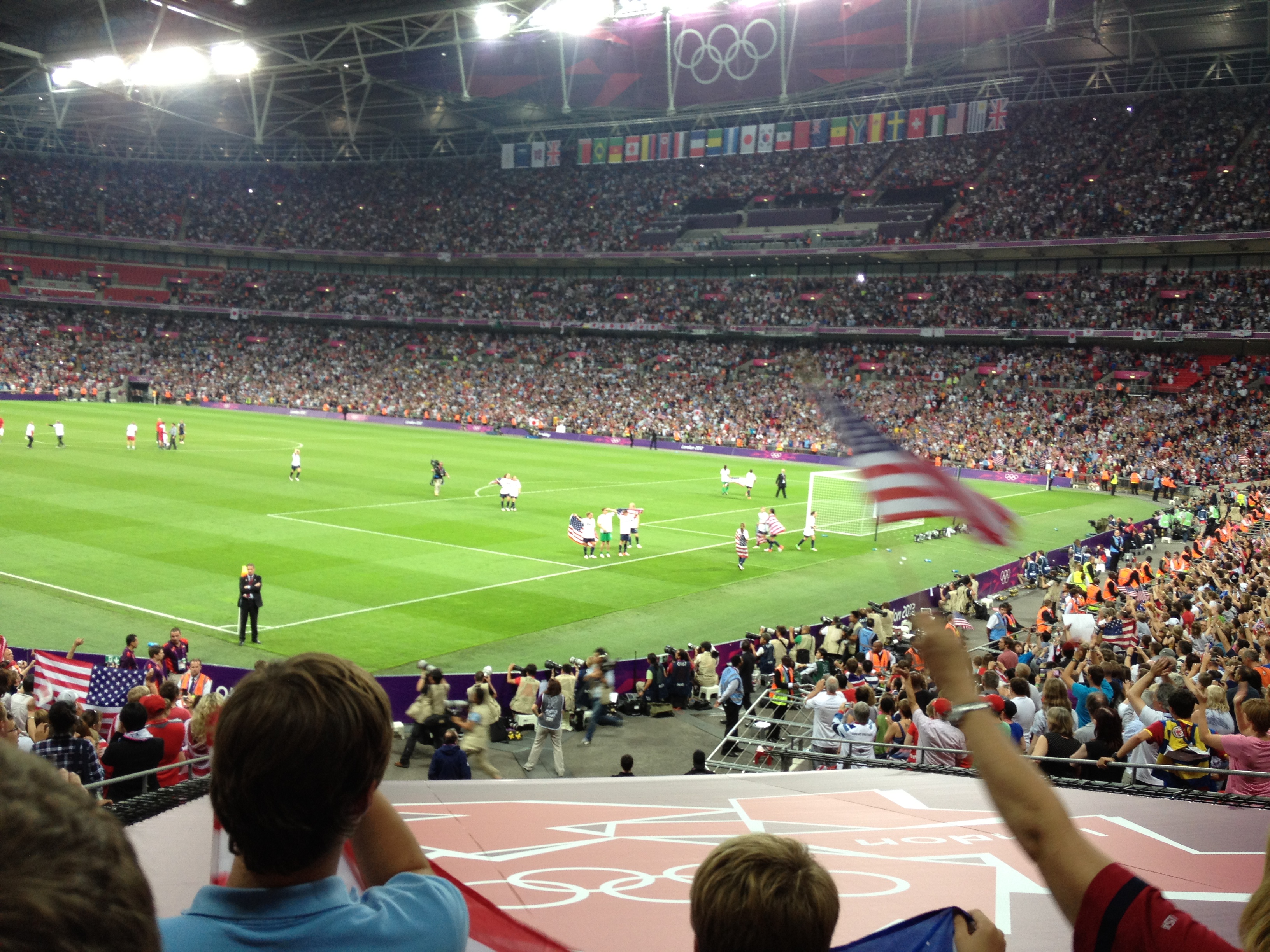 Football final. Корея футбол Лондон 2012.