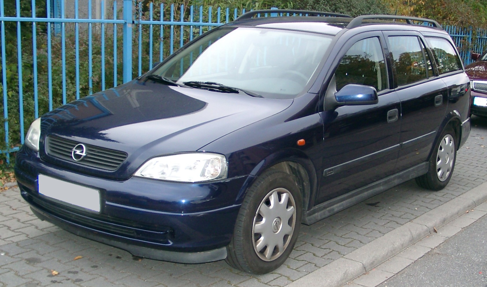 File Opel Astra Kombi Front Jpg Wikimedia Commons