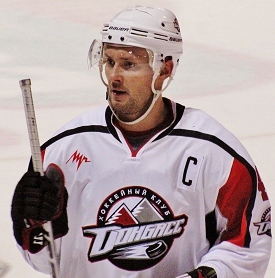 File:Serhiy Varlamov 2012 2.jpg