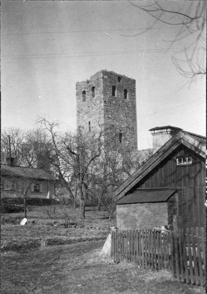 File:Sigtuna, Sankt Pers kyrkoruin - KMB - 16000200129259.jpg