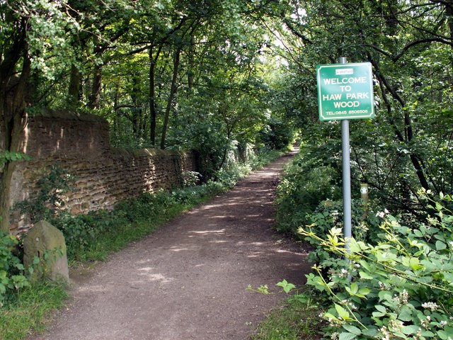 South east entrance to Haw Park Wood - geograph.org.uk - 492084