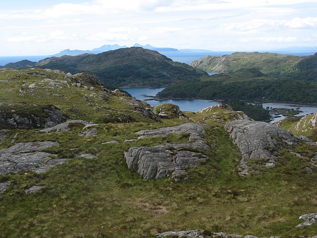 File:Summit, Beinn Bhreac - geograph.org.uk - 1502242.jpg