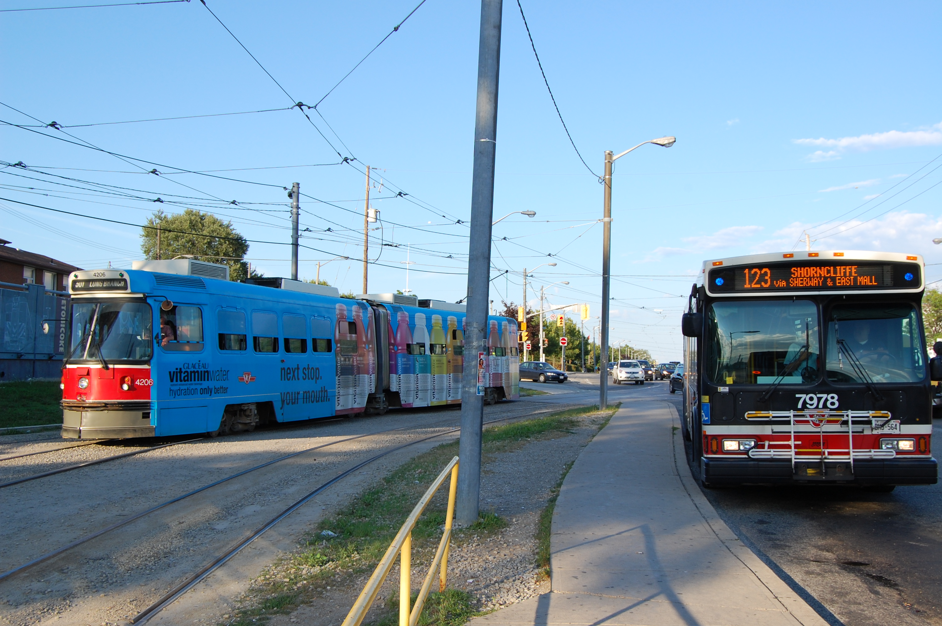 File:Toronto ON Long-Branch-Loop 13 2011-08-16.JPG - Wikimedia Commons