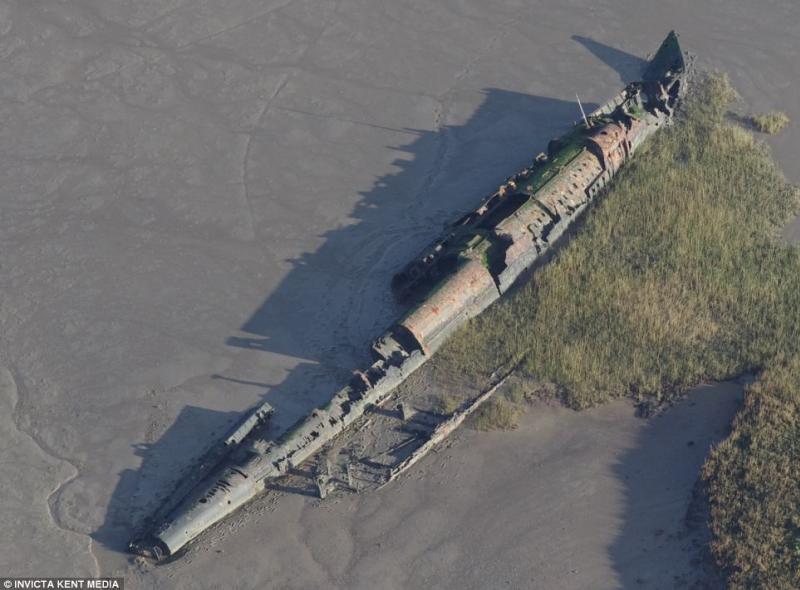 File:UB-122 U boat aerial view.jpg