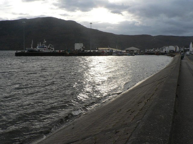 File:Ullapool, the port - geograph.org.uk - 596019.jpg