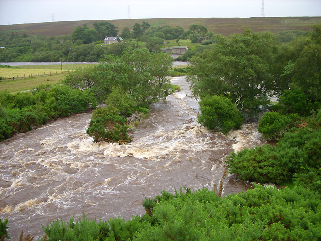 File:Allt a' Mhuilinn in spate - geograph.org.uk - 679422.jpg