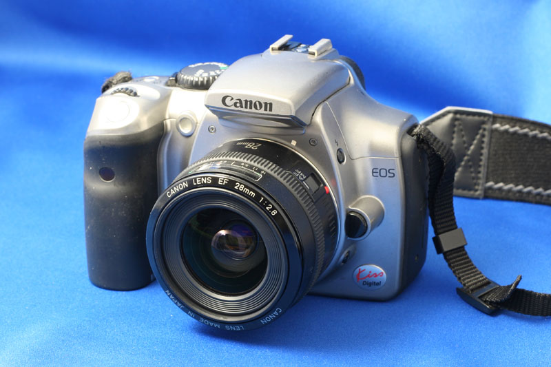 Canon EOS Kiss Digital DS6041 カメラ レンズ - デジタルカメラ
