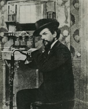 File:Chez-Pierre-Louys-Claude-Debussy-appuye-sur-une-clarinette-basse-1897.jpg