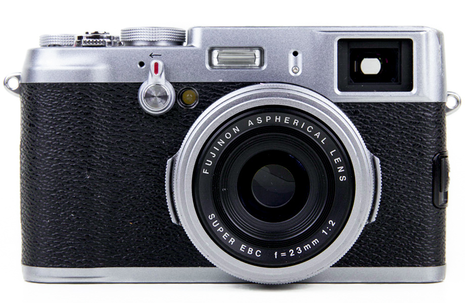 Fujifilm X100F vs X100V - The 10 Main Differences and Full